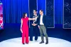 Mona Vetsch stellt zusammen mit Galliker das nominierte Projekt für den SLA 25 vor